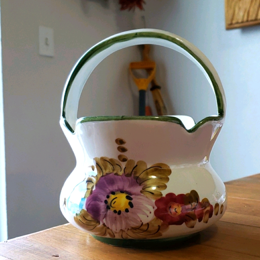 Italian Handmade Handled Pottery Flower Ptn Bowl